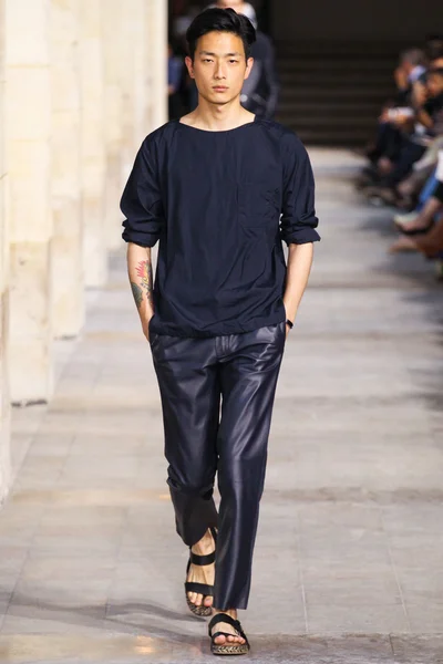 Look 22
